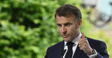 (Polski) Emmanuel Macron przygotowuje grunt pod rozmowy telefoniczne z Władimirem Putinem