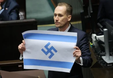 (Polski) Flagą izraelską wielu macha do woli